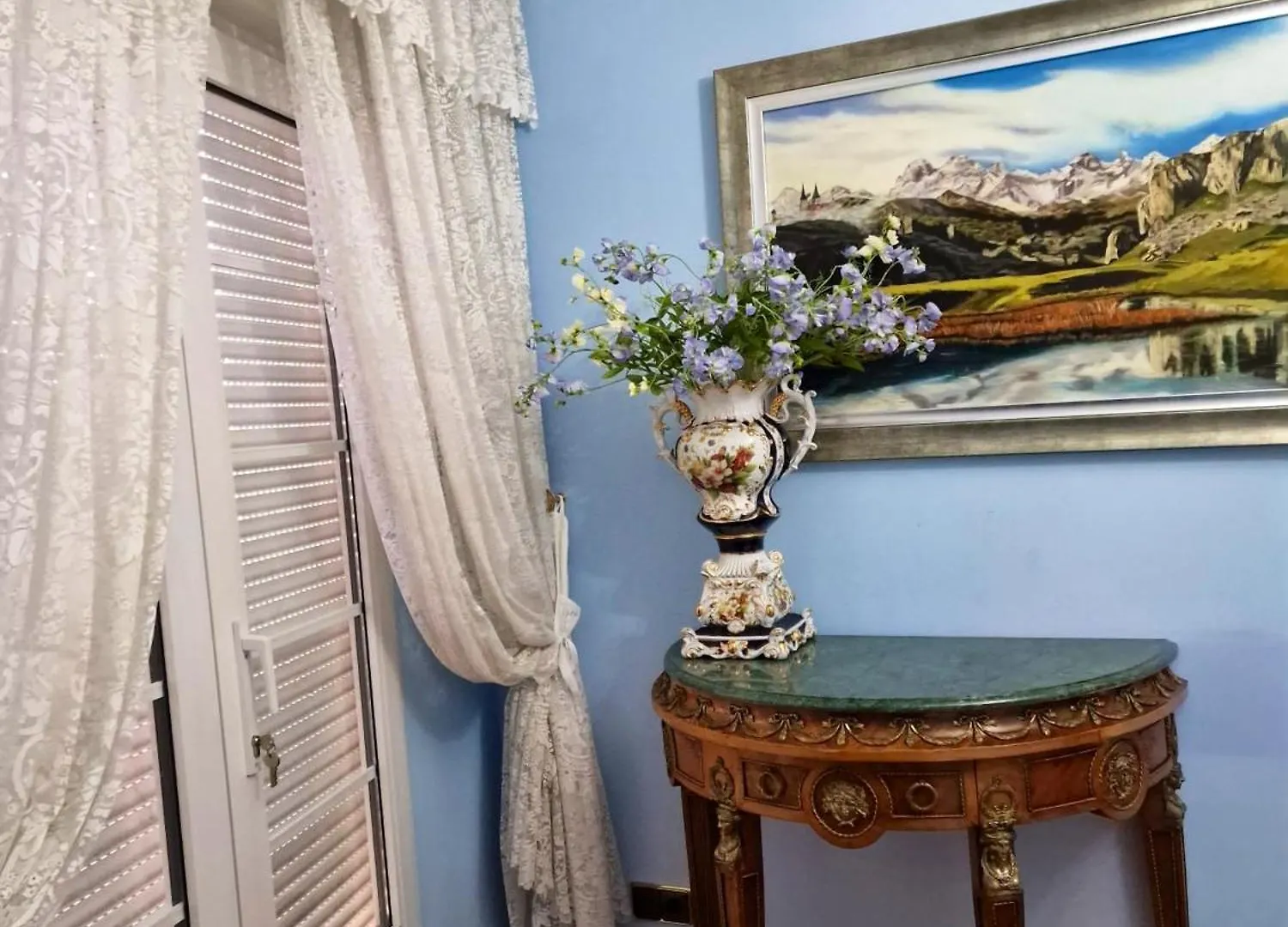 度假居 Spacious House With Pool And Garden In Congosto 贝纳尔马德纳
